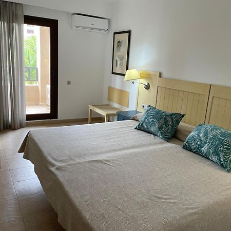 Vista Jardin En Urb. Jardines De Isla Canela. Ngoại thất bức ảnh